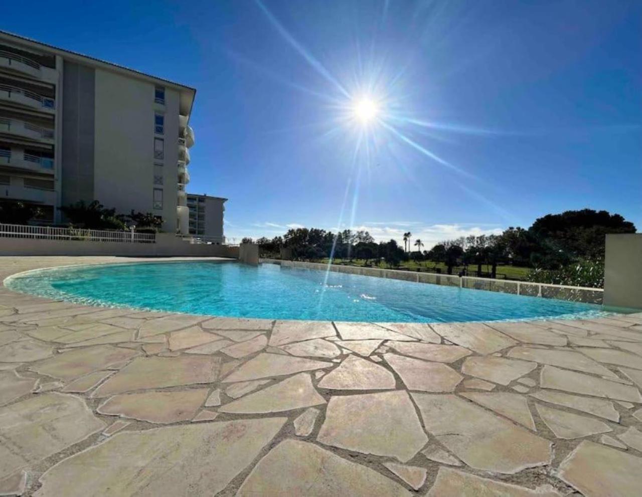Il Gioiello : Apt 2 Pers, Clim, Piscine, Parking Antibes Exterior photo