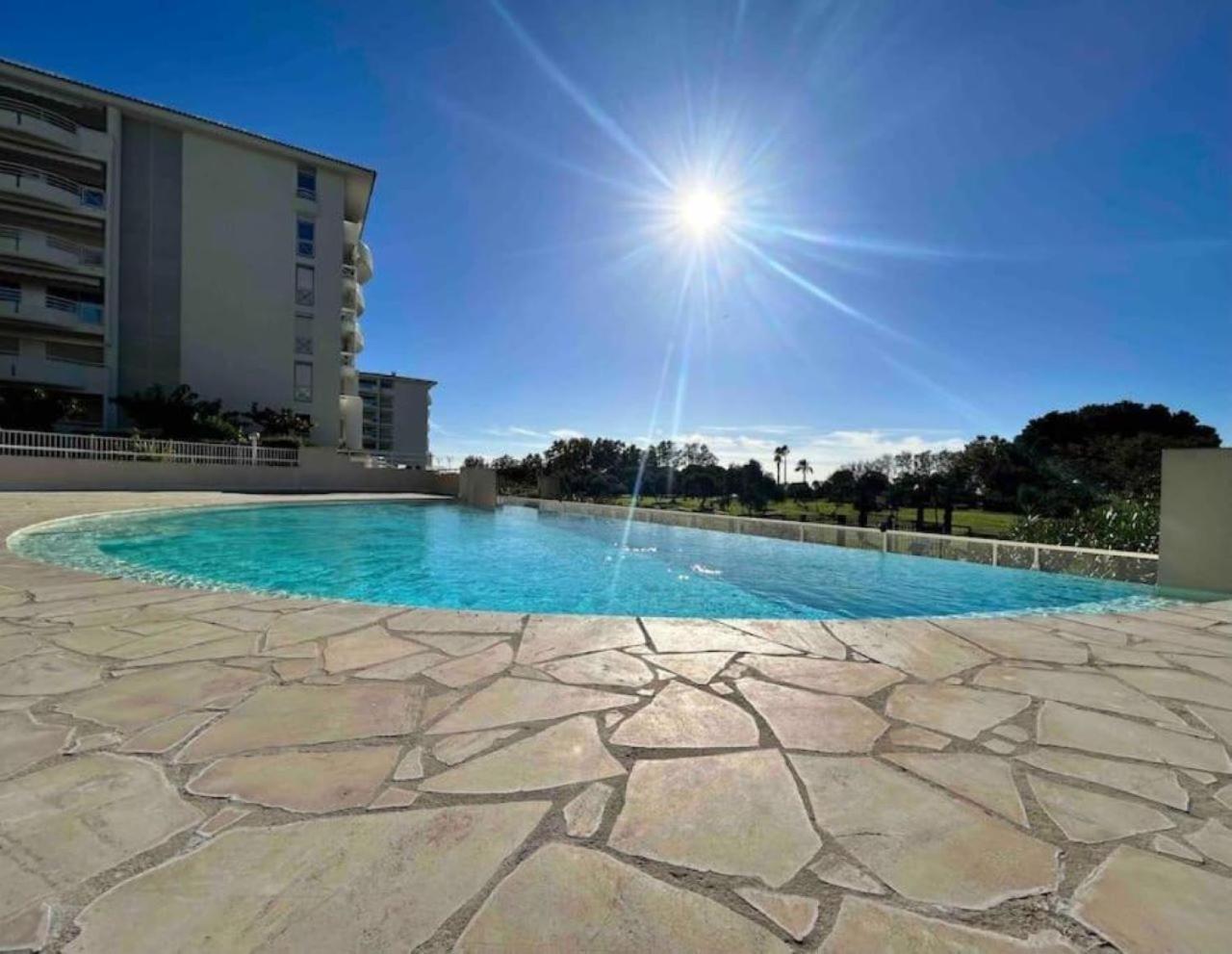 Il Gioiello : Apt 2 Pers, Clim, Piscine, Parking Apartment Antibes Exterior photo